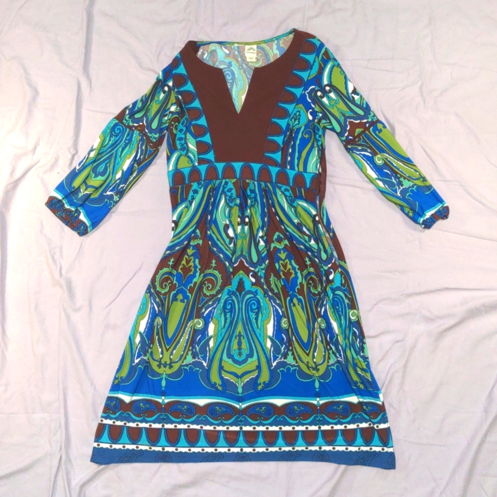 Sangria - V-neck Paisley Dress with ¾ Sleeves